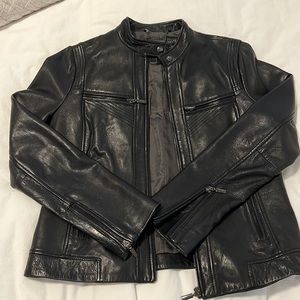 Bernardo Women’s Genuine Leather Moto Jacket Size M Black